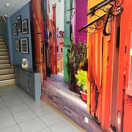 Artmotel & Bistro Hateg Luaran gambar