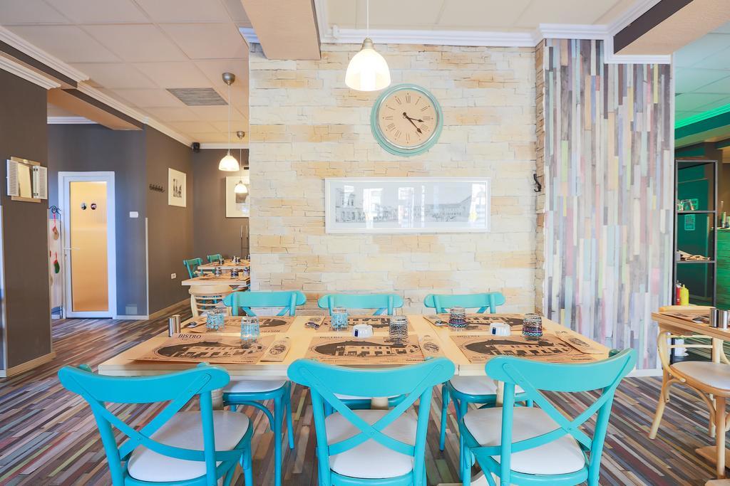 Artmotel & Bistro Hateg Luaran gambar