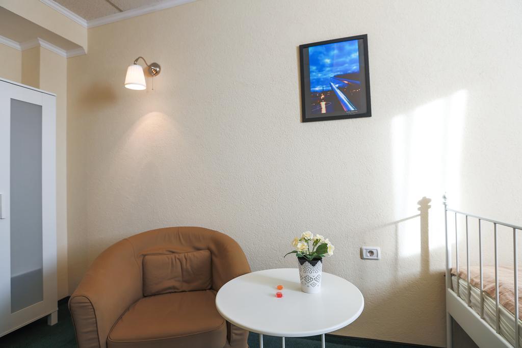 Artmotel & Bistro Hateg Bilik gambar