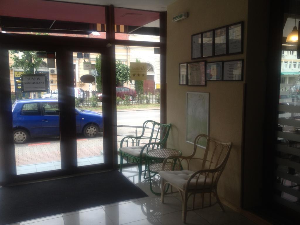Artmotel & Bistro Hateg Luaran gambar