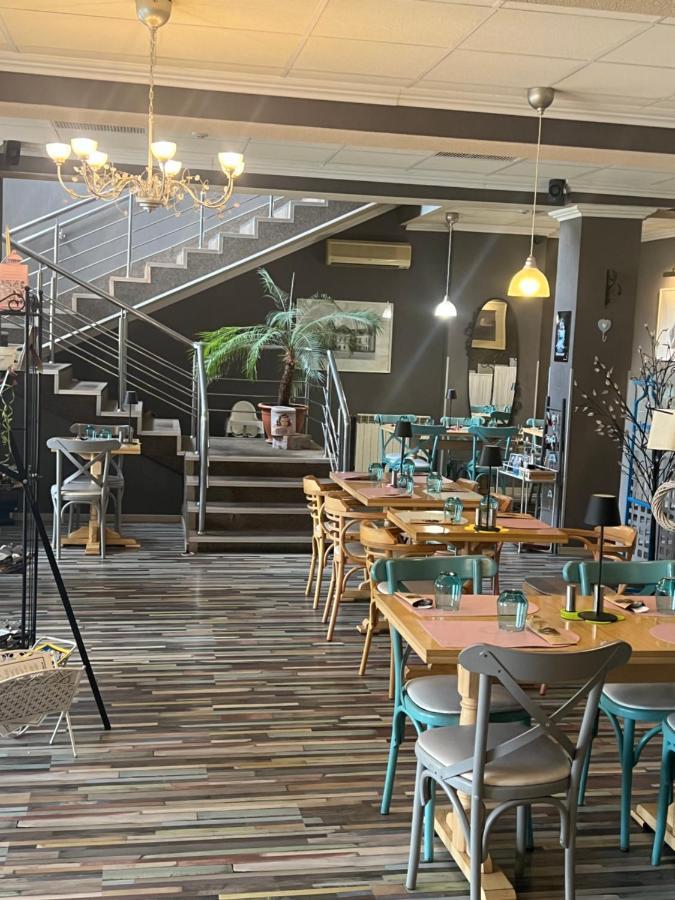 Artmotel & Bistro Hateg Luaran gambar