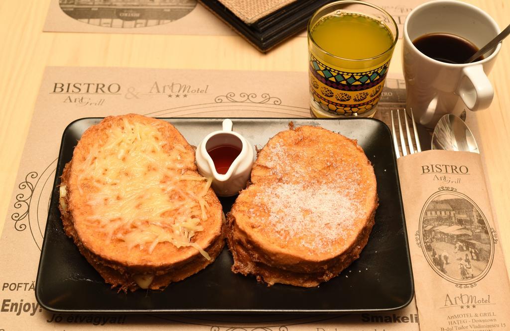 Artmotel & Bistro Hateg Luaran gambar