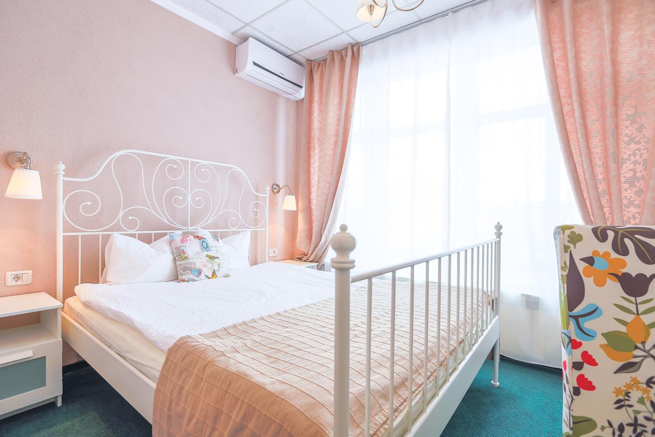 Artmotel & Bistro Hateg Luaran gambar